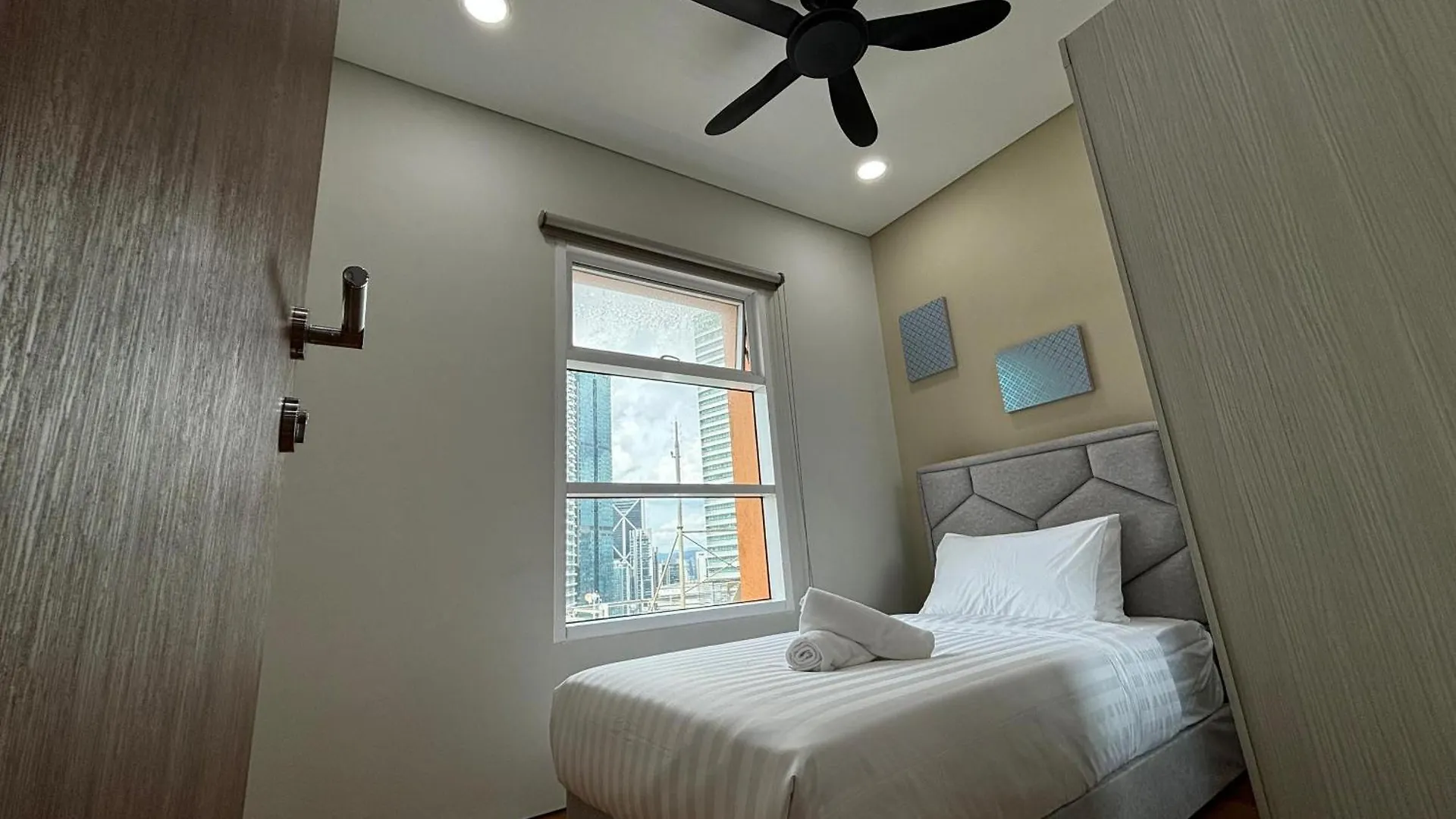 Sky Suites At Klcc By Mitstay 吉隆坡 马来西亚